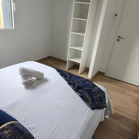 Nyaraló Les Nephelie Votre Cocon Confort Aux Portes Du Puy Dufou - Climatise, Terrasse, Parking Les Épesses