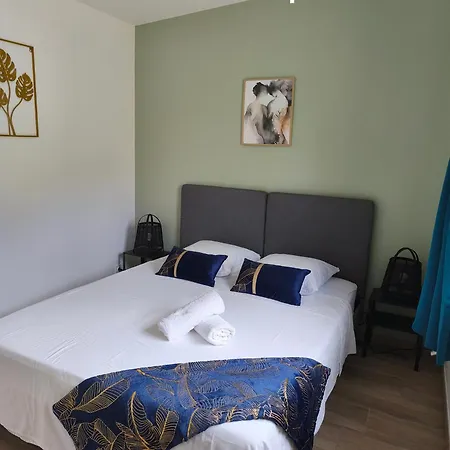 Feriehus Les Nephelie Votre Cocon Confort Aux Portes Du Puy Dufou - Climatise, Terrasse, Parking *