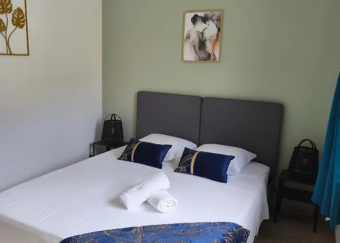 Hébergement de vacances Néphélie Votre Cocon Confort Aux Portes Du Puy Dufou - Climatisé, Terrasse, Parking *