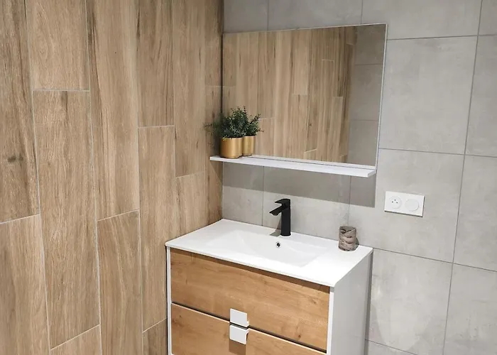 Néphélie Votre Cocon Confort Aux Portes Du Puy Dufou - Climatisé, Terrasse, Parking *