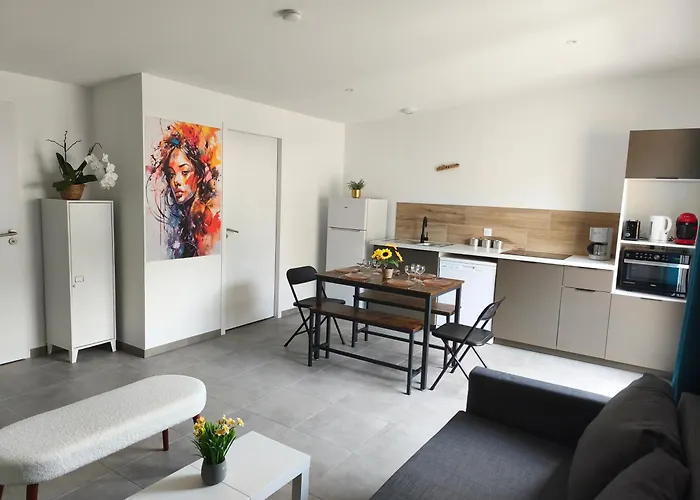 Néphélie Votre Cocon Confort Aux Portes Du Puy Dufou - Climatisé, Terrasse, Parking Hébergement de vacances Les Épesses