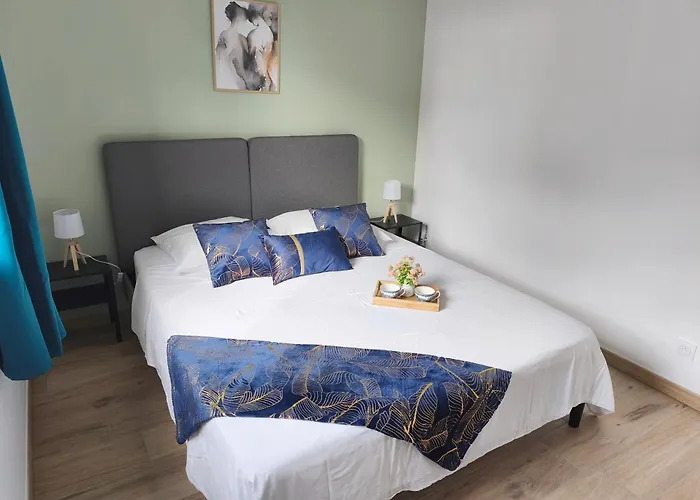 Néphélie Votre Cocon Confort Aux Portes Du Puy Dufou - Climatisé, Terrasse, Parking * Les Épesses